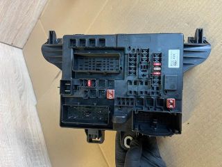 bontott OPEL INSIGNIA Biztosítéktábla Utastér