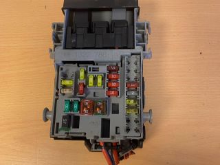 bontott OPEL INSIGNIA Biztosítéktábla Utastér