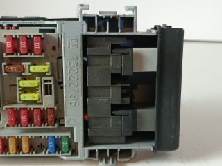 bontott OPEL INSIGNIA Biztosítéktábla Utastér