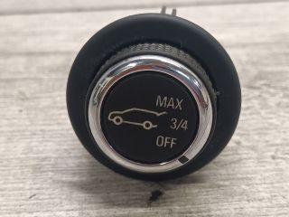 bontott OPEL INSIGNIA Csomagtér Nyitó Kar / Gomb