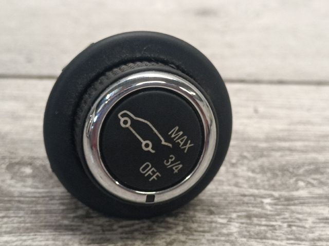 bontott OPEL INSIGNIA Csomagtér Nyitó Kar / Gomb