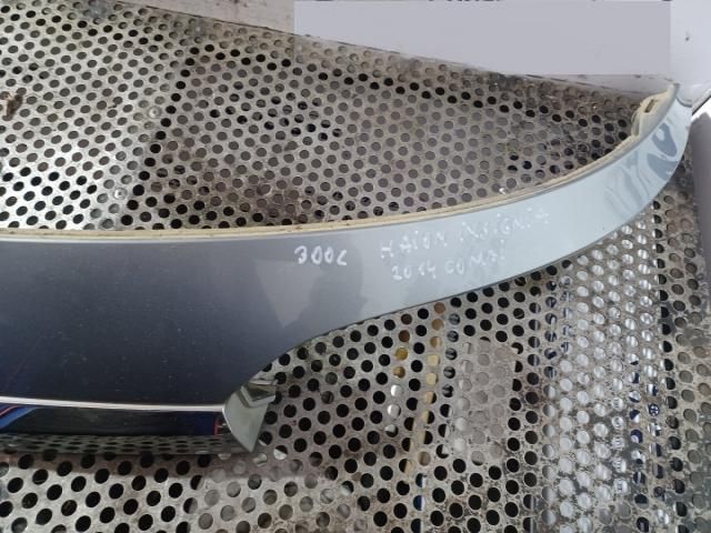 bontott OPEL INSIGNIA Csomagtérajtó Díszléc