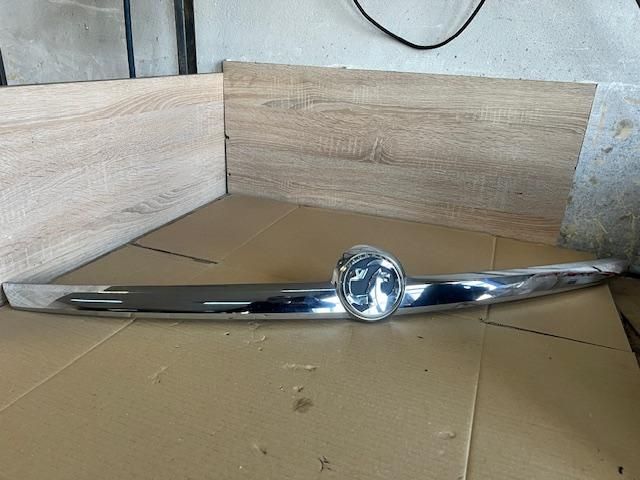 bontott OPEL INSIGNIA Csomagtérajtó Díszléc