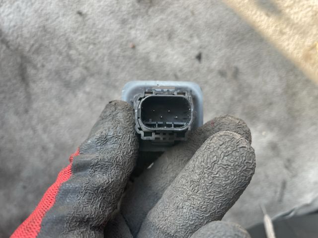 bontott OPEL INSIGNIA Csomagtérajtó Kapcsoló