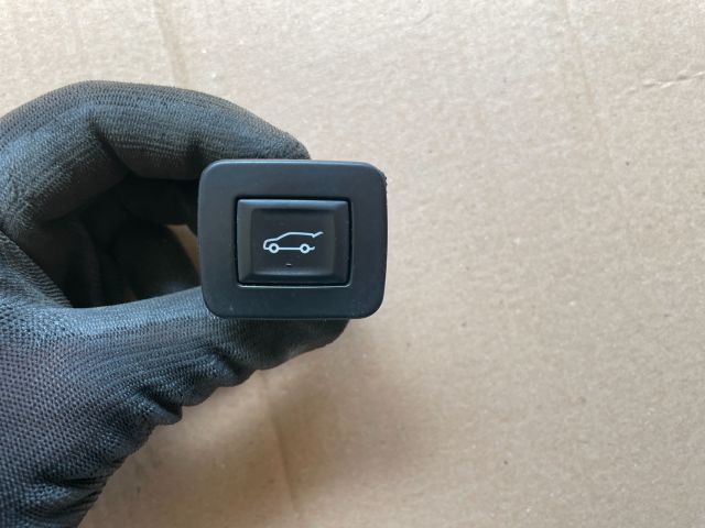 bontott OPEL INSIGNIA Csomagtérajtó Kapcsoló