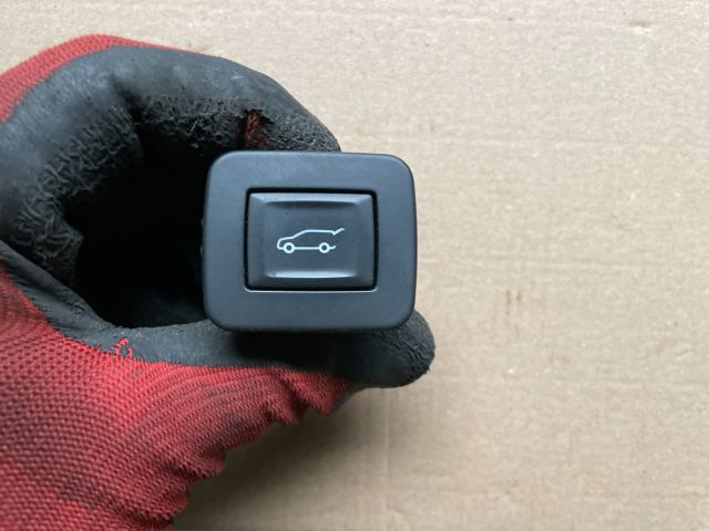 bontott OPEL INSIGNIA Csomagtérajtó Kapcsoló