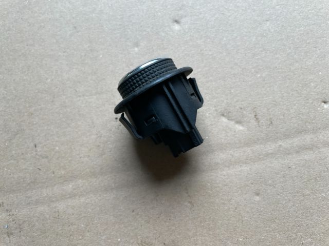 bontott OPEL INSIGNIA Csomagtérajtó Kapcsoló