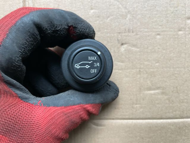 bontott OPEL INSIGNIA Csomagtérajtó Kapcsoló