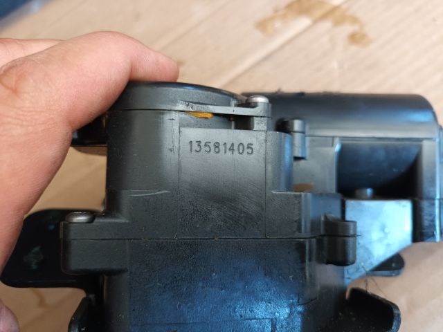 bontott OPEL INSIGNIA Csomagtérajtó Motor Elektronika