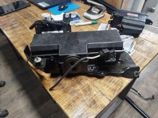 bontott OPEL INSIGNIA Csomagtérajtó Motor