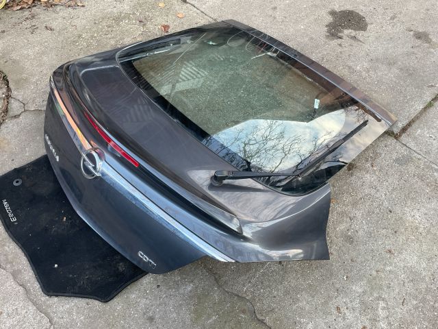 bontott OPEL INSIGNIA Csomagtérajtó (Részeivel)