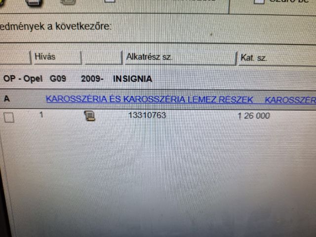 bontott OPEL INSIGNIA Csomagtérajtó (Részeivel)