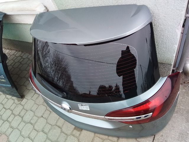 bontott OPEL INSIGNIA Csomagtérajtó (Részeivel)