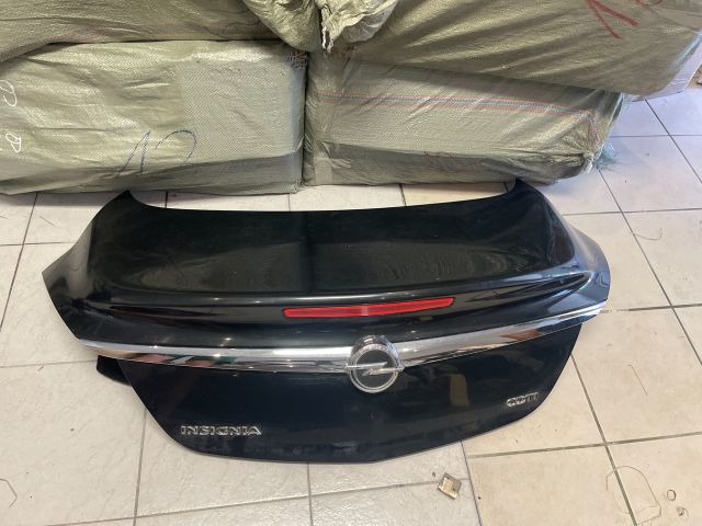 bontott OPEL INSIGNIA Csomagtérajtó (Részeivel)