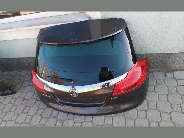 bontott OPEL INSIGNIA Csomagtérajtó (Részeivel)