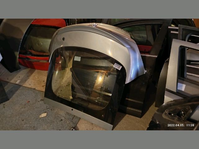 bontott OPEL INSIGNIA Csomagtérajtó (Részeivel)