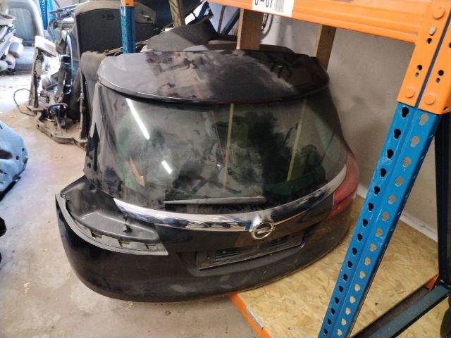 bontott OPEL INSIGNIA Csomagtérajtó (Üres lemez)