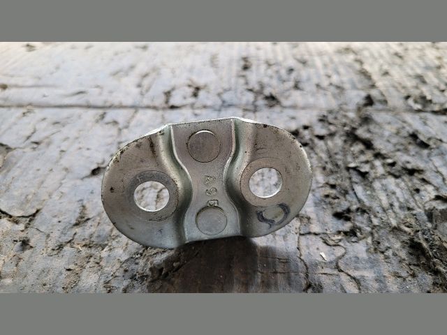 bontott OPEL INSIGNIA Csomagtérajtó Ütköző