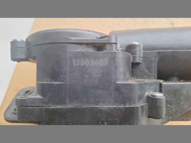 bontott OPEL INSIGNIA Csomagtérajtó Zárszerkezet