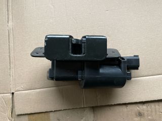 bontott OPEL INSIGNIA Csomagtérajtó Zárszerkezet