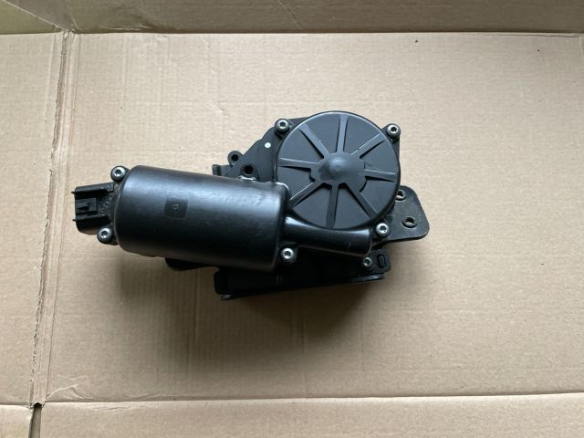 bontott OPEL INSIGNIA Csomagtérajtó Zárszerkezet