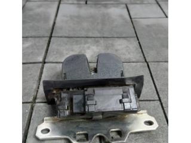 bontott OPEL INSIGNIA Csomagtérajtó Zárszerkezet