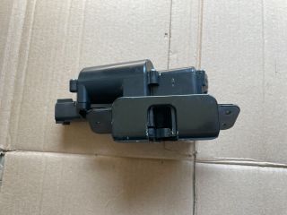 bontott OPEL INSIGNIA Csomagtérajtó Zárszerkezet