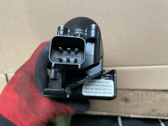 bontott OPEL INSIGNIA Csomagtérajtó Zárszerkezet