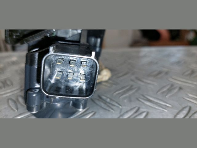 bontott OPEL INSIGNIA Csomagtérajtó Zárszerkezet