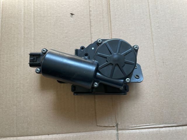 bontott OPEL INSIGNIA Csomagtérajtó Zárszerkezet