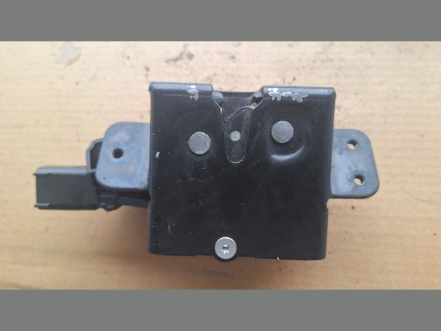 bontott OPEL INSIGNIA Csomagtérajtó Zárszerkezet