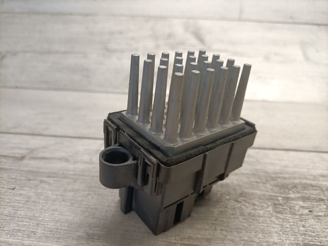 bontott OPEL INSIGNIA Előtét Ellenállás Fűtőmotor