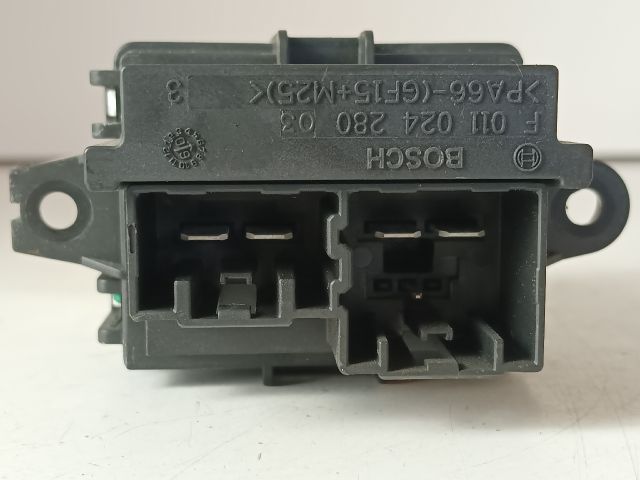 bontott OPEL INSIGNIA Előtét Ellenállás Fűtőmotor