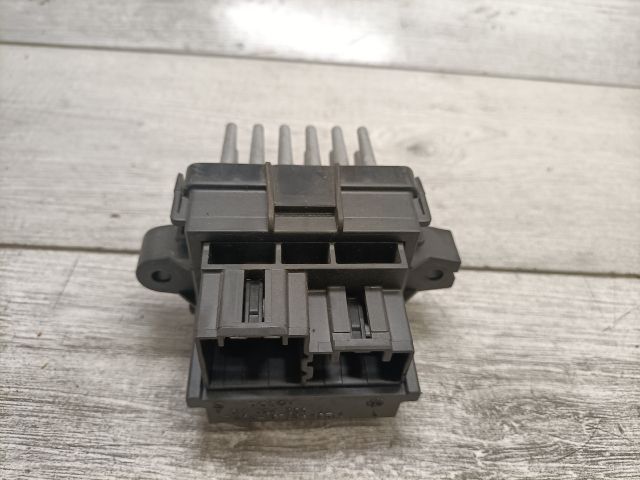 bontott OPEL INSIGNIA Előtét Ellenállás Fűtőmotor