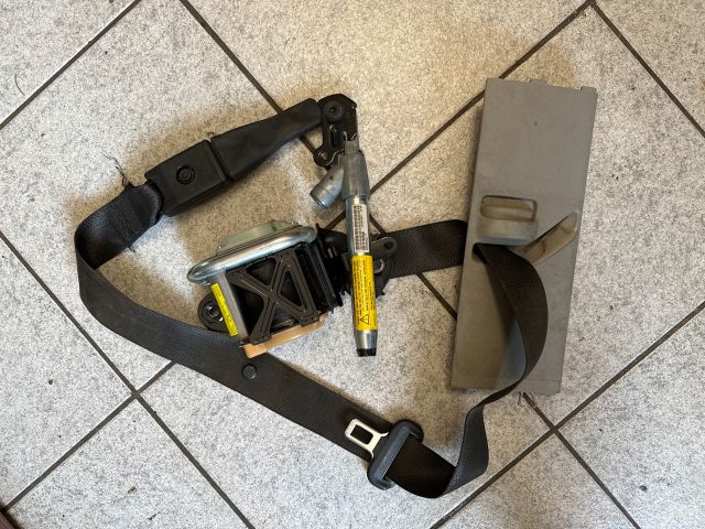 bontott OPEL INSIGNIA Első Biztonsági Öv Pár (Feszítővel)