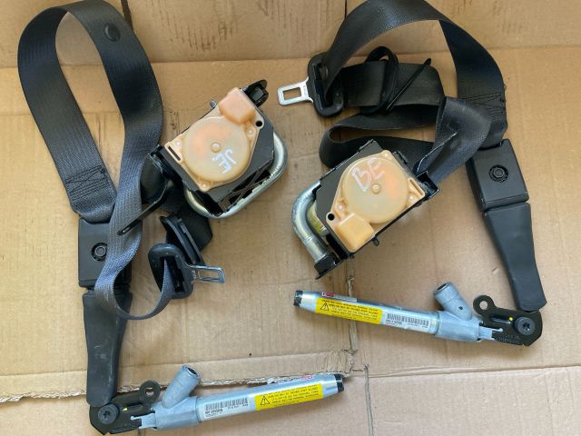 bontott OPEL INSIGNIA Első Biztonsági Öv Pár (Feszítővel)