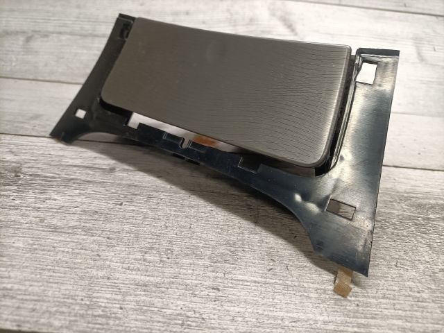 bontott OPEL INSIGNIA Első Hamutartó