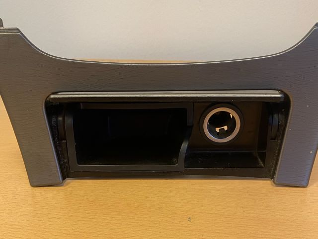 bontott OPEL INSIGNIA Első Hamutartó