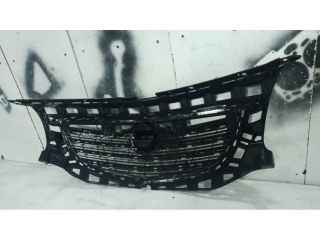 bontott OPEL INSIGNIA Első Lökhárító Alsó Középső Díszrács