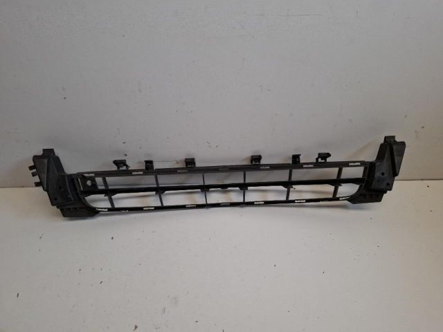 bontott OPEL INSIGNIA Első Lökhárító Alsó Középső Díszrács