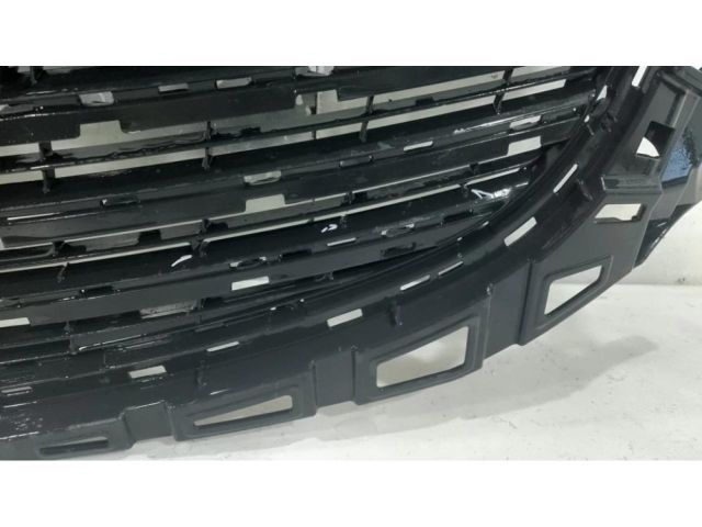 bontott OPEL INSIGNIA Első Lökhárító Alsó Középső Díszrács