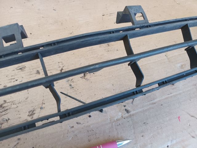 bontott OPEL INSIGNIA Első Lökhárító Alsó (Műanyag)