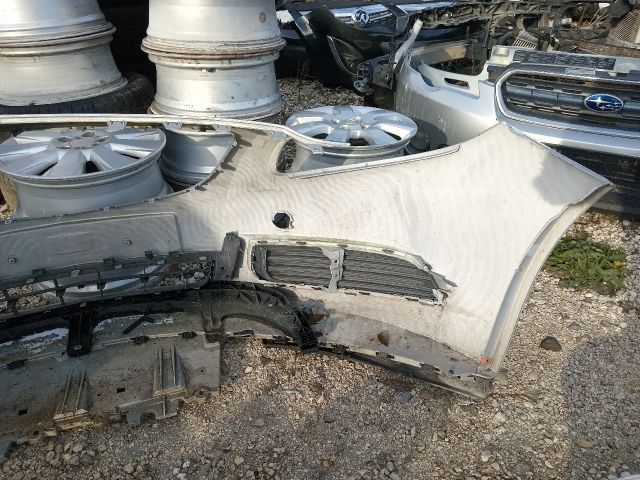 bontott OPEL INSIGNIA Első Lökhárító (Részeivel)