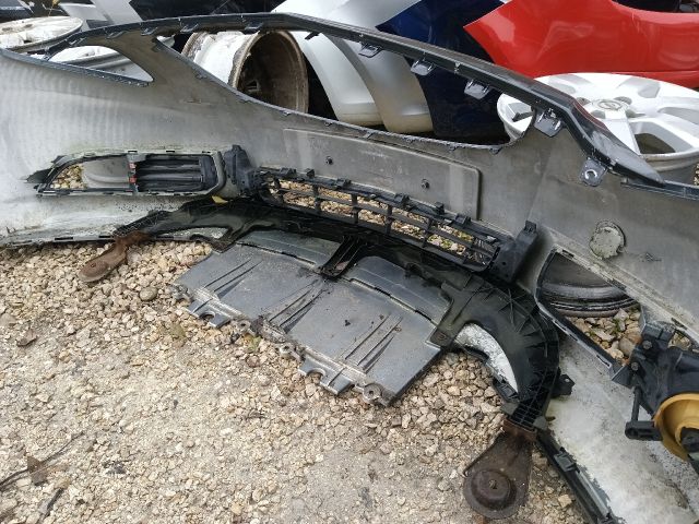 bontott OPEL INSIGNIA Első Lökhárító (Részeivel)