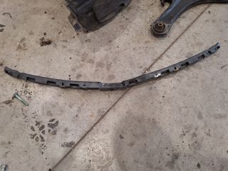 bontott OPEL INSIGNIA Első Lökhárító Tartó Felső