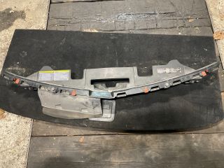 bontott OPEL INSIGNIA Első Lökhárító Tartó Felső