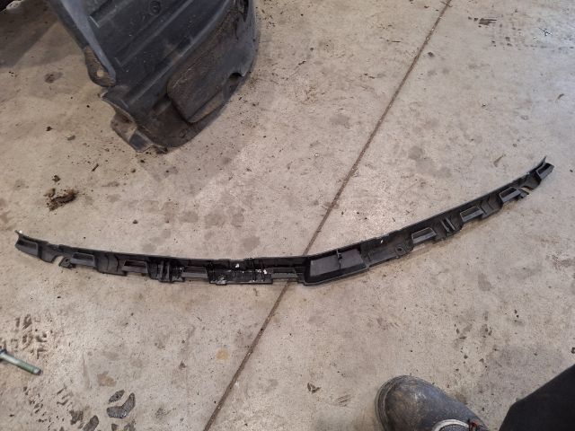 bontott OPEL INSIGNIA Első Lökhárító Tartó Felső