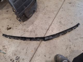 bontott OPEL INSIGNIA Első Lökhárító Tartó Felső