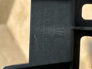 bontott OPEL INSIGNIA Első Lökhárító Tartó Felső