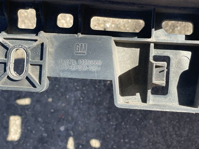 bontott OPEL INSIGNIA Első Lökhárító Tartó Felső